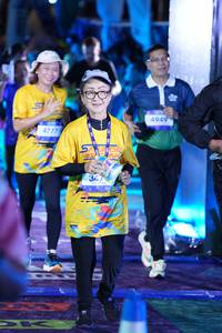 BIB: 4777, 347, 4949
                            <button type="button" onclick="openModal(26243067)" class="btn btn-primary btn-sm float-right btn-popup" data-toggle="modal" data-target=".modal-high-quality">
                        <i class="fas fa-shopping-cart"></i> Add to Cart
                    </button>
                                            <button type="button" onclick="isThisMe(26243067, true)" class="btn btn-success btn-sm float-right btn-popup btn-isme hidden" data-toggle="tooltip" data-placement="bottom" title="นี่คือรูปของคุณใช่ไหม คลิกที่นี่เพื่อเอาเข้าอัลบั้ม">
                        <i class="fas fa-plus"></i> Add to album
                    </button>
                    <button type="button" onclick="isThisMe(26243067, false)" class="btn btn-warning btn-sm float-right btn-popup btn-isnotme hidden">
                        <i class="fas fa-ban"></i> Remove from album
                    </button>